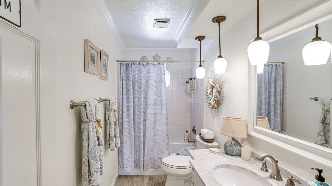 Photo of Bathroom in Estates at Canyon Crest