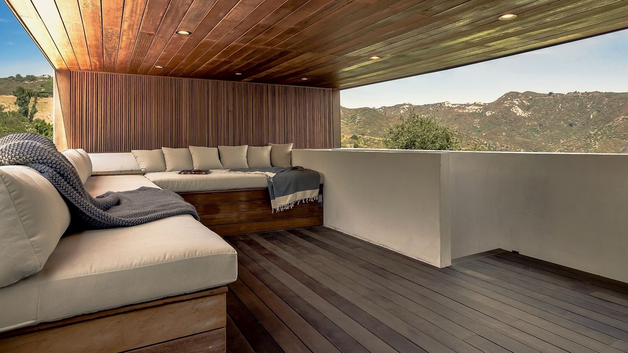 Photo of Patio Balcony in Malibu