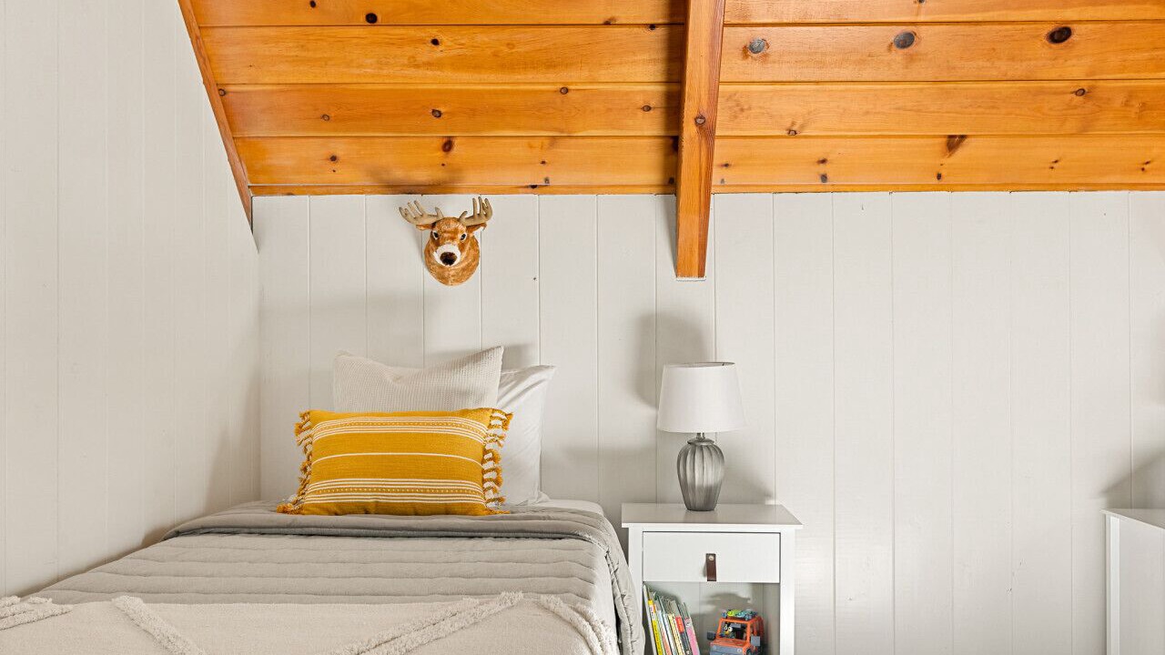 Photo of Bedroom in Arrowhead Villas
