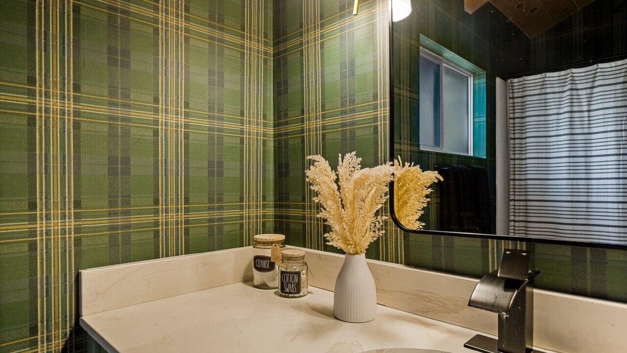 Photo of Bathroom in Arrowhead Villas