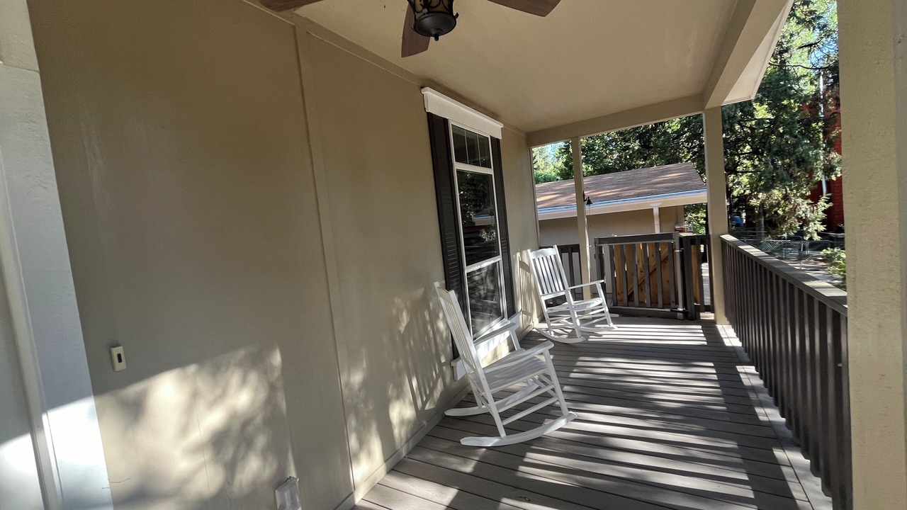 Photo of Patio Balcony in Fern Valley