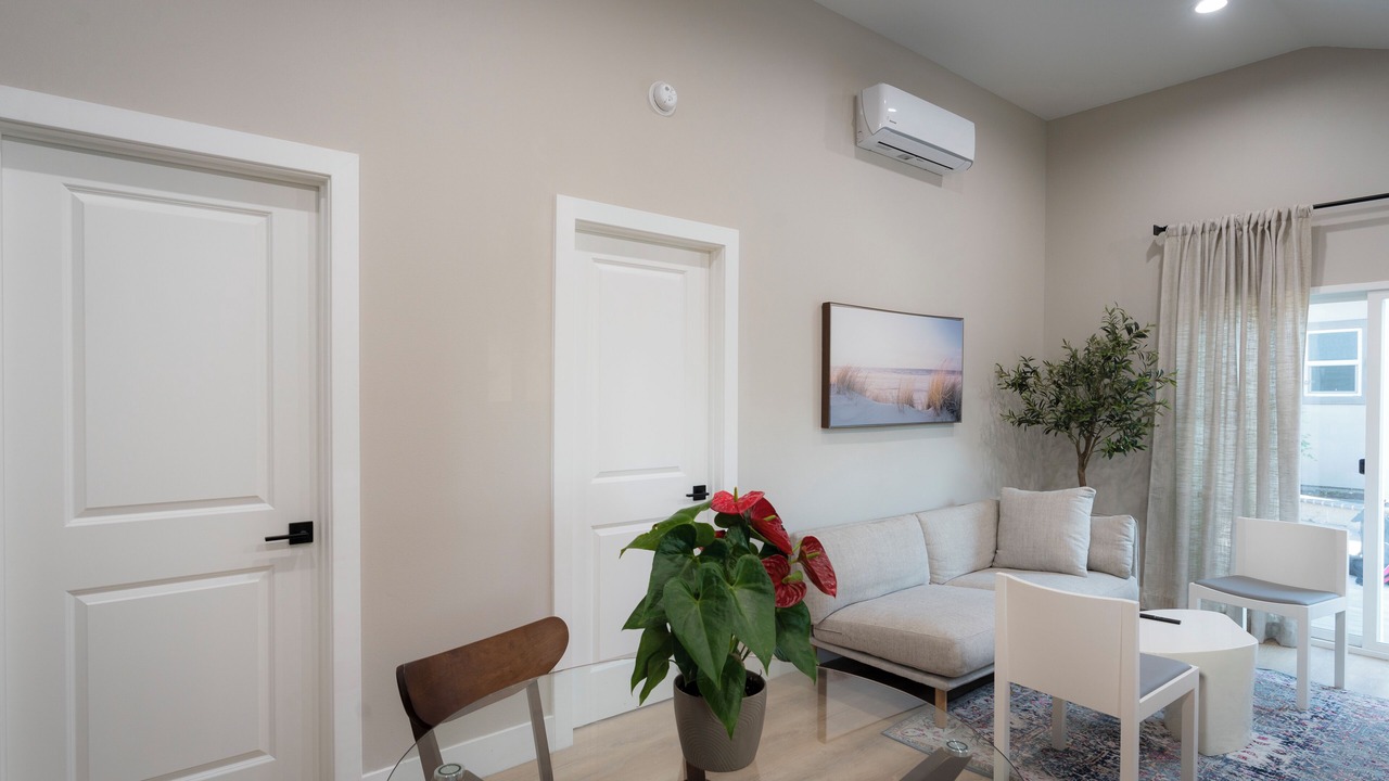 Photo of Livingroom in Hermosa Village