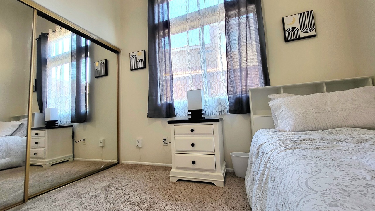 Photo of Bedroom in Palmdale