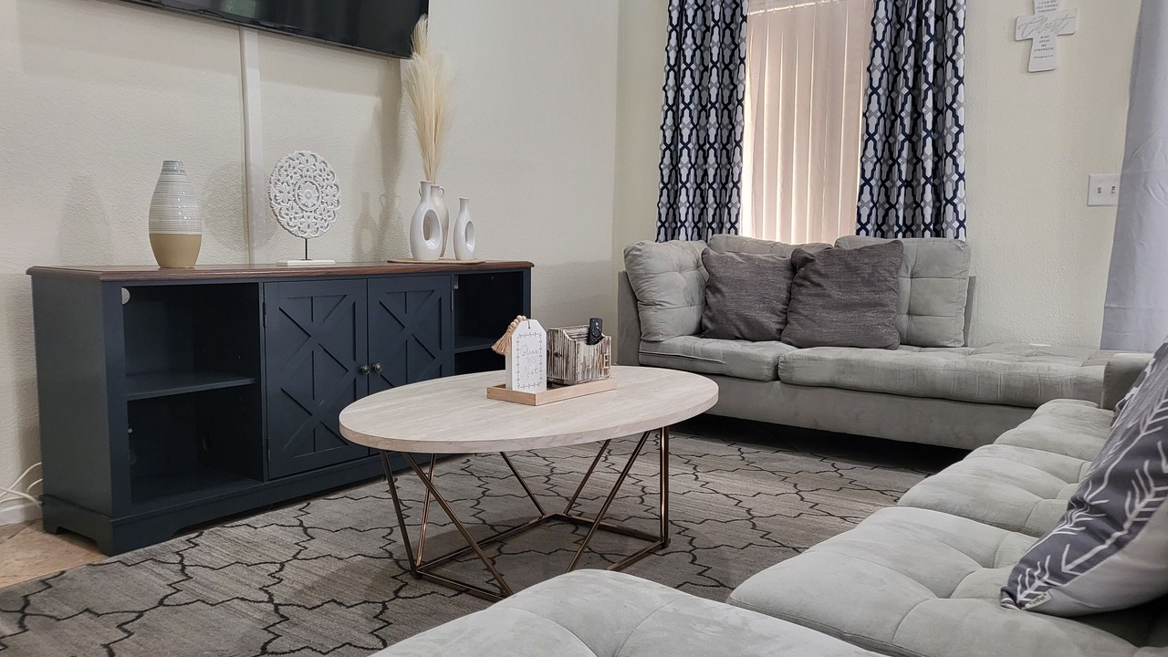 Photo of Livingroom in Palmdale
