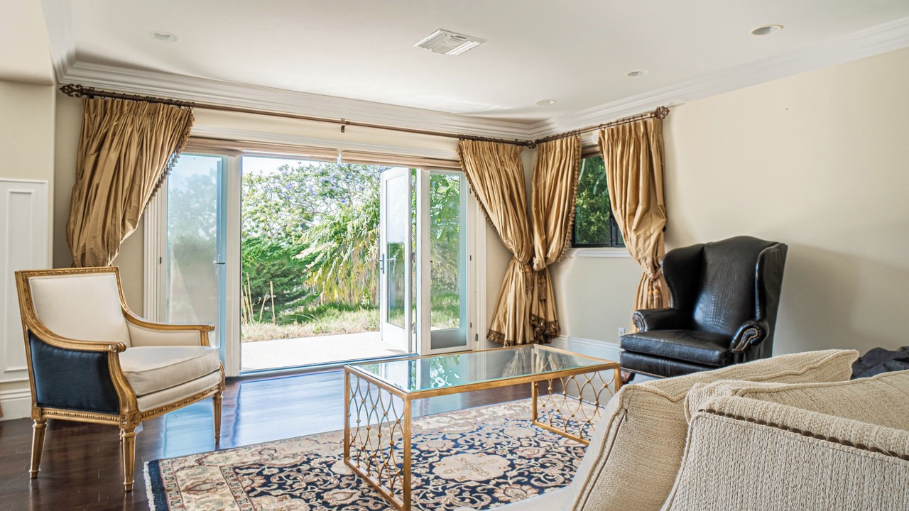 Photo of Livingroom in Palos Verdes Estates