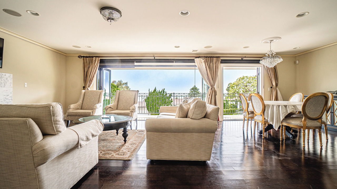 Photo of Livingroom in Palos Verdes Estates