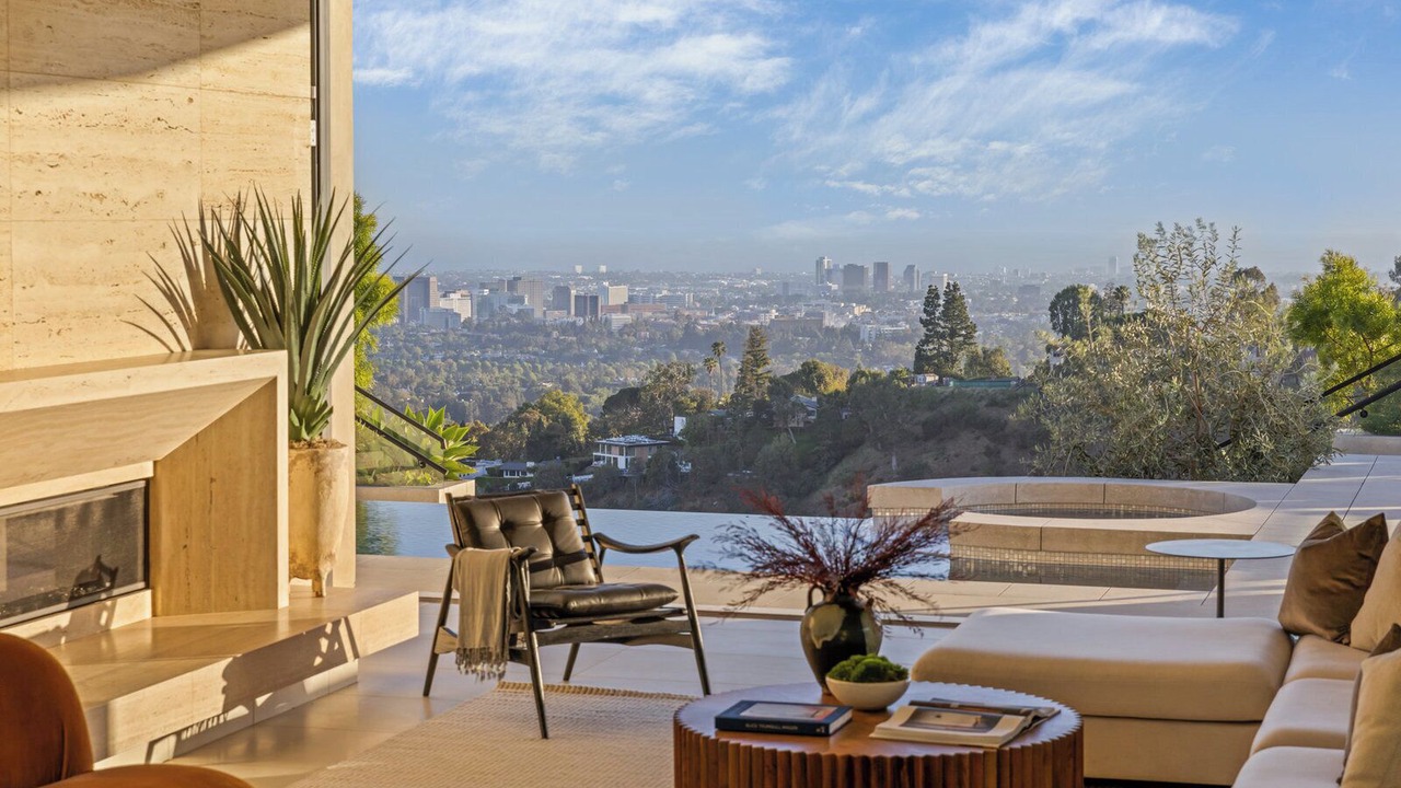 Photo of Patio Balcony in Beverly Hills