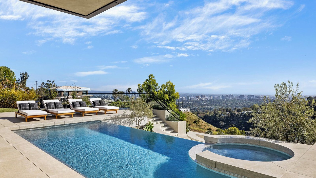 Photo of Outdoor in Beverly Hills