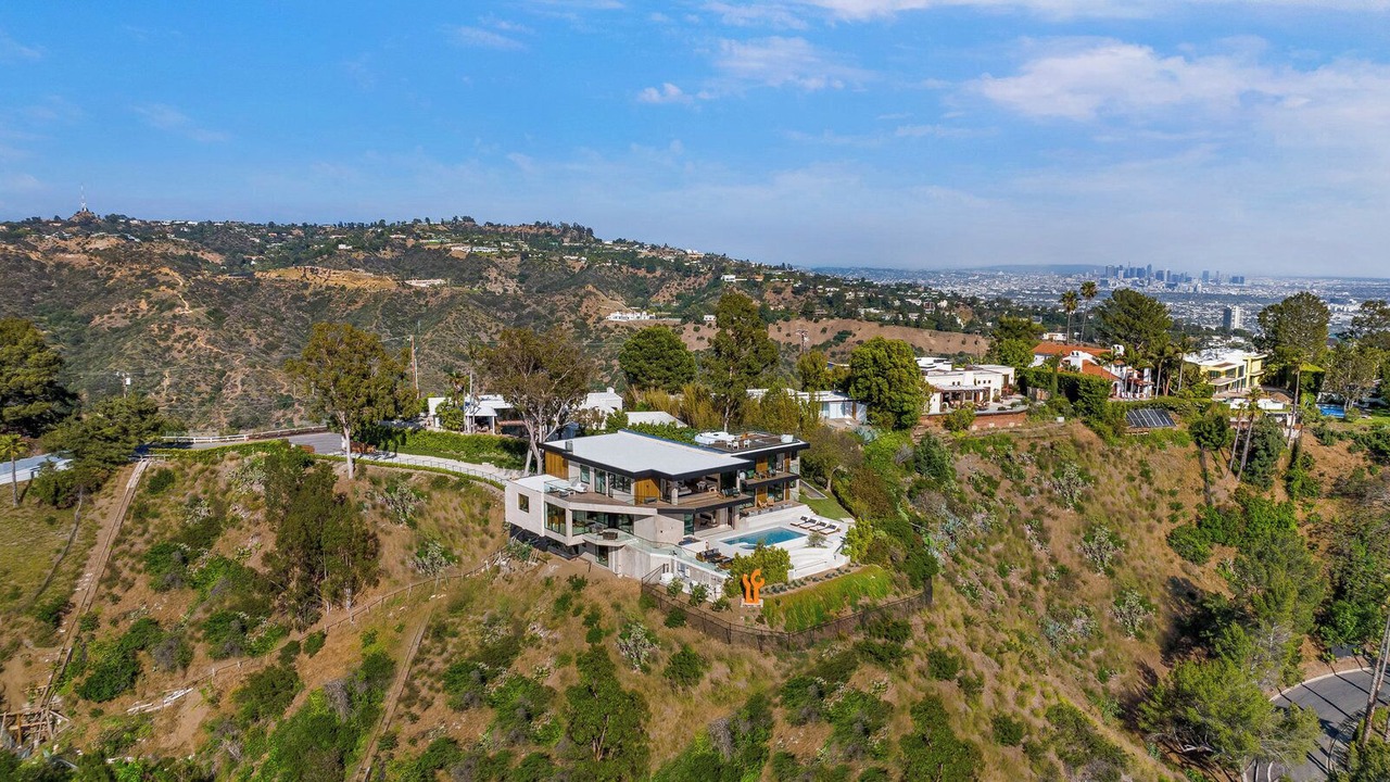Photo of Outdoor in Beverly Hills