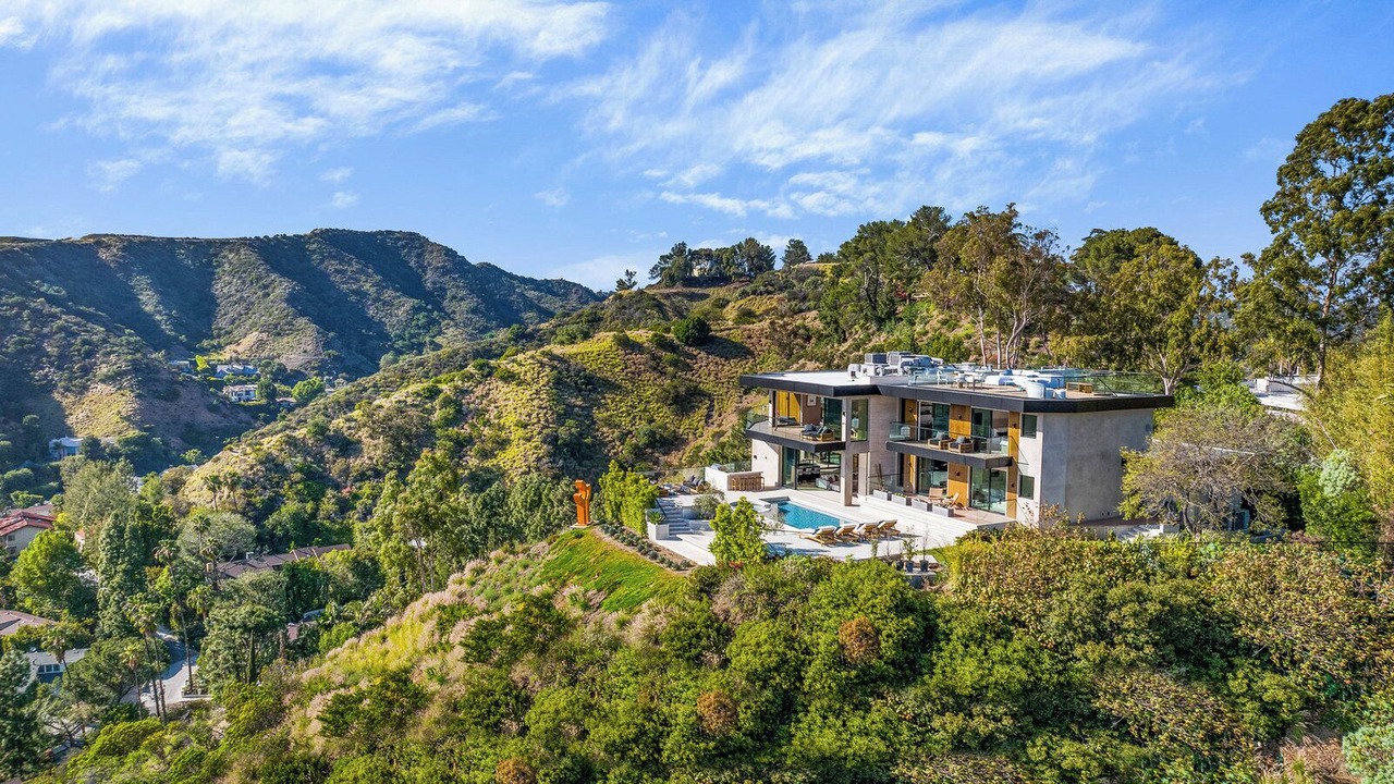 Photo of Outdoor in Beverly Hills