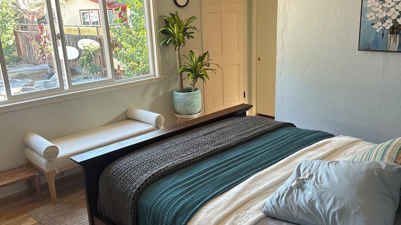 Photo of Bedroom in Del Rey Oaks