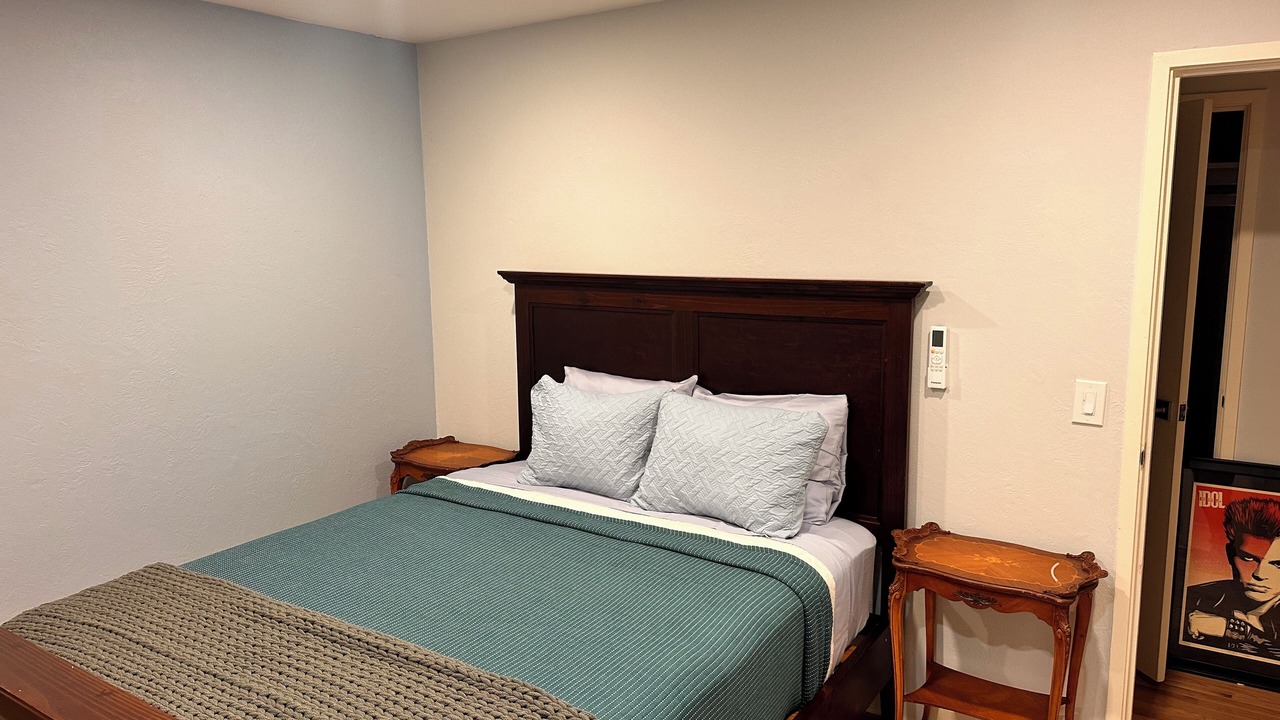 Photo of Bedroom in Del Rey Oaks