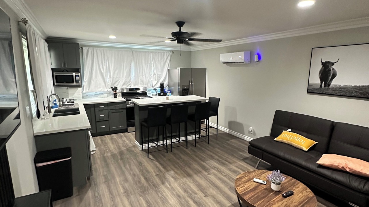 Photo of Livingroom in El Monte