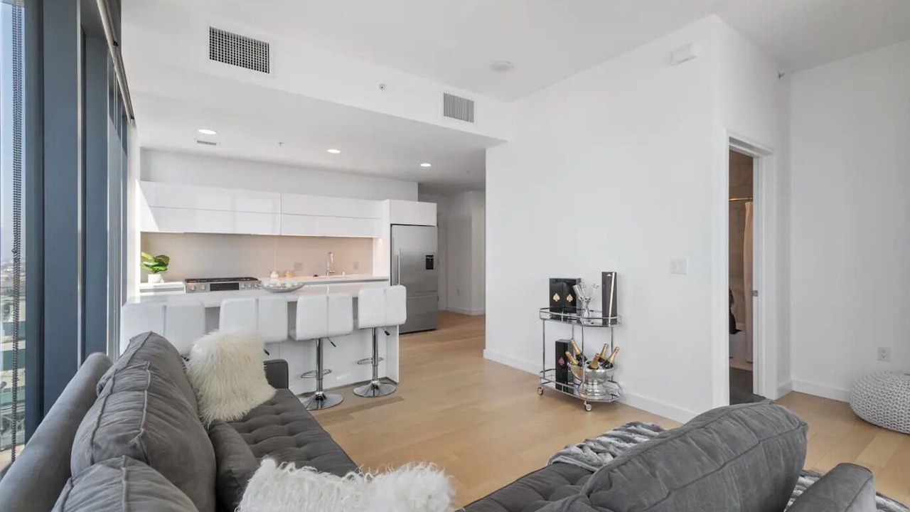 Photo of Livingroom in Downey