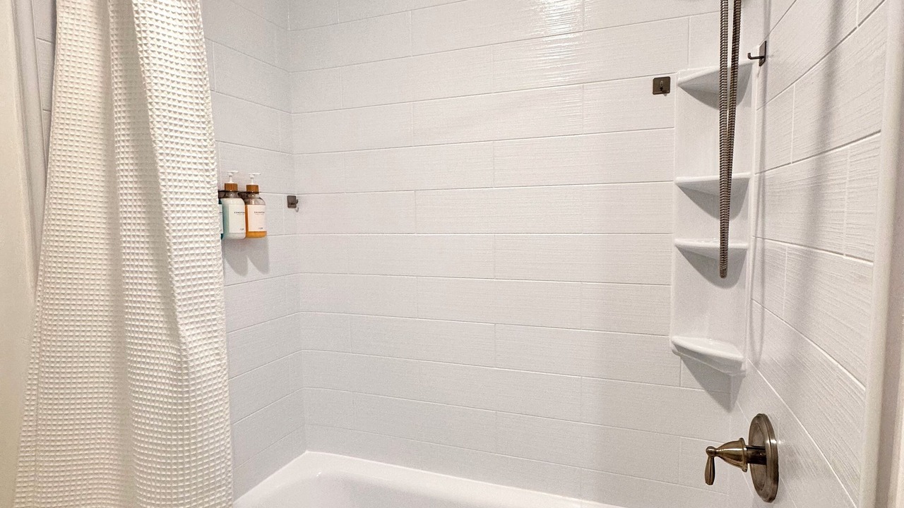 Photo of Bathroom in Vista