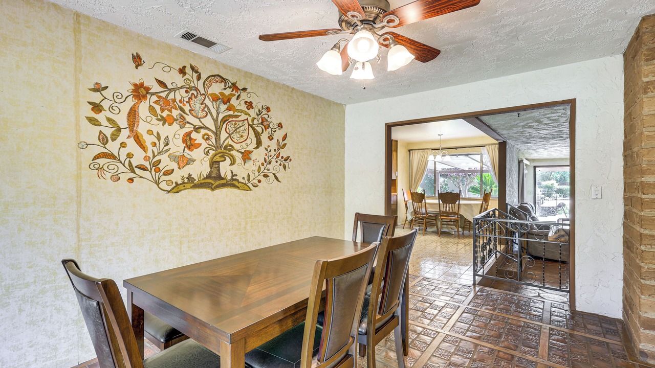 Photo of Livingroom in Roosevelt