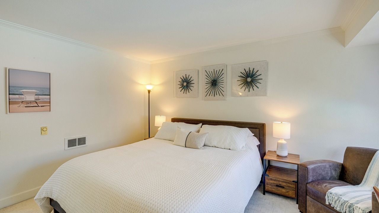 Photo of Bedroom in La Jolla Village