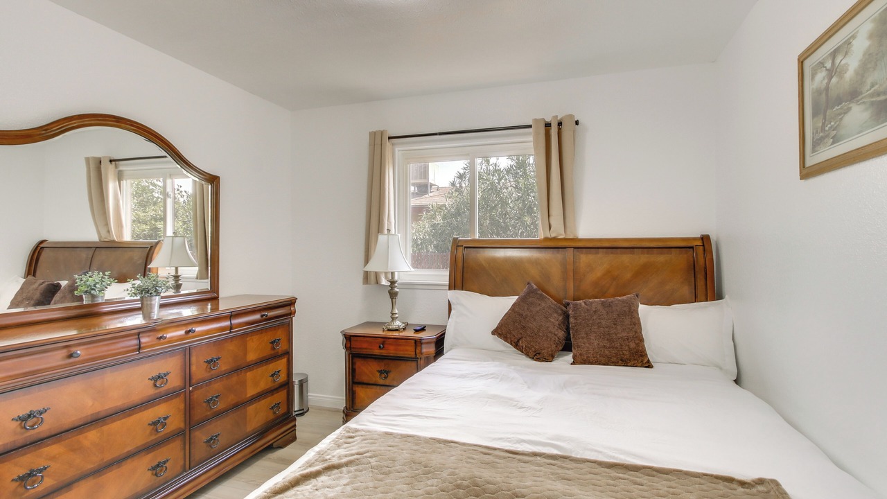 Photo of Bedroom in Ridgecrest