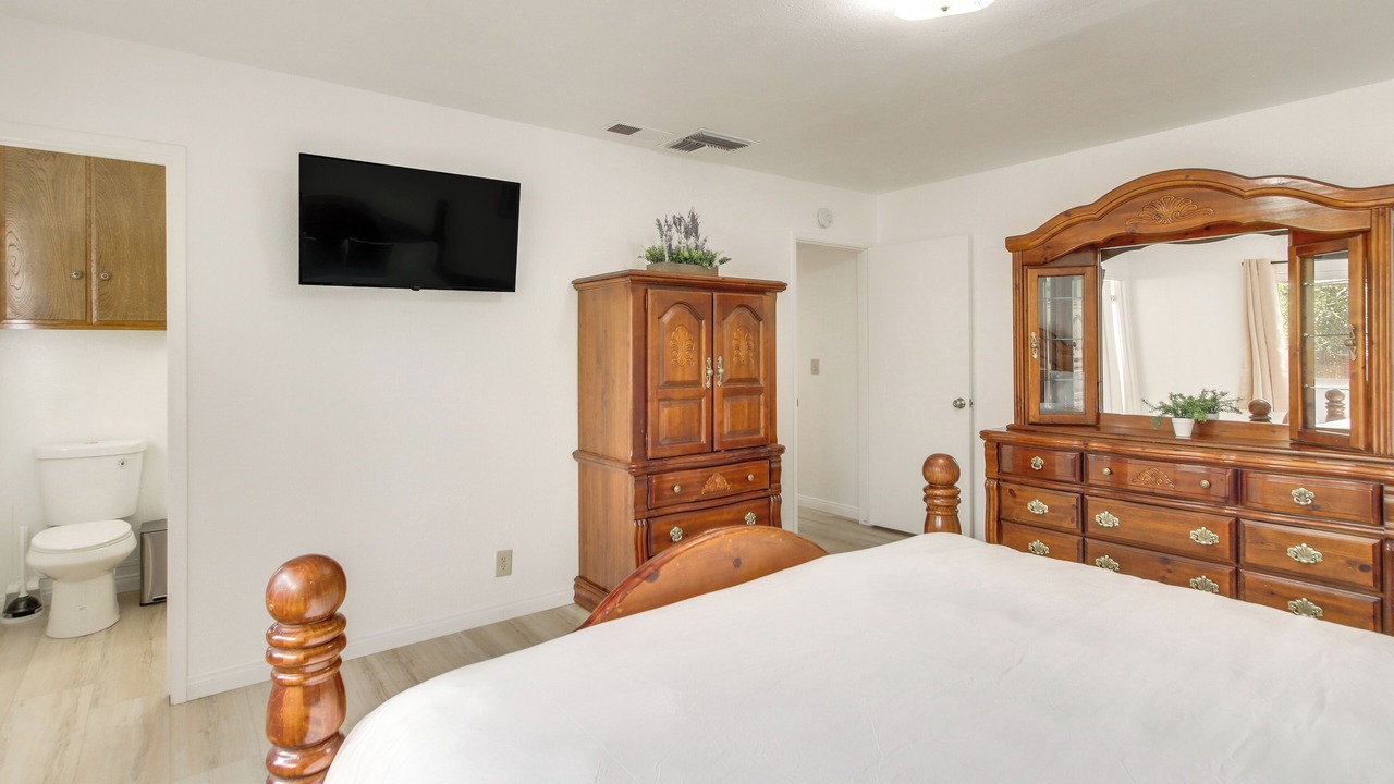 Photo of Bedroom in Ridgecrest