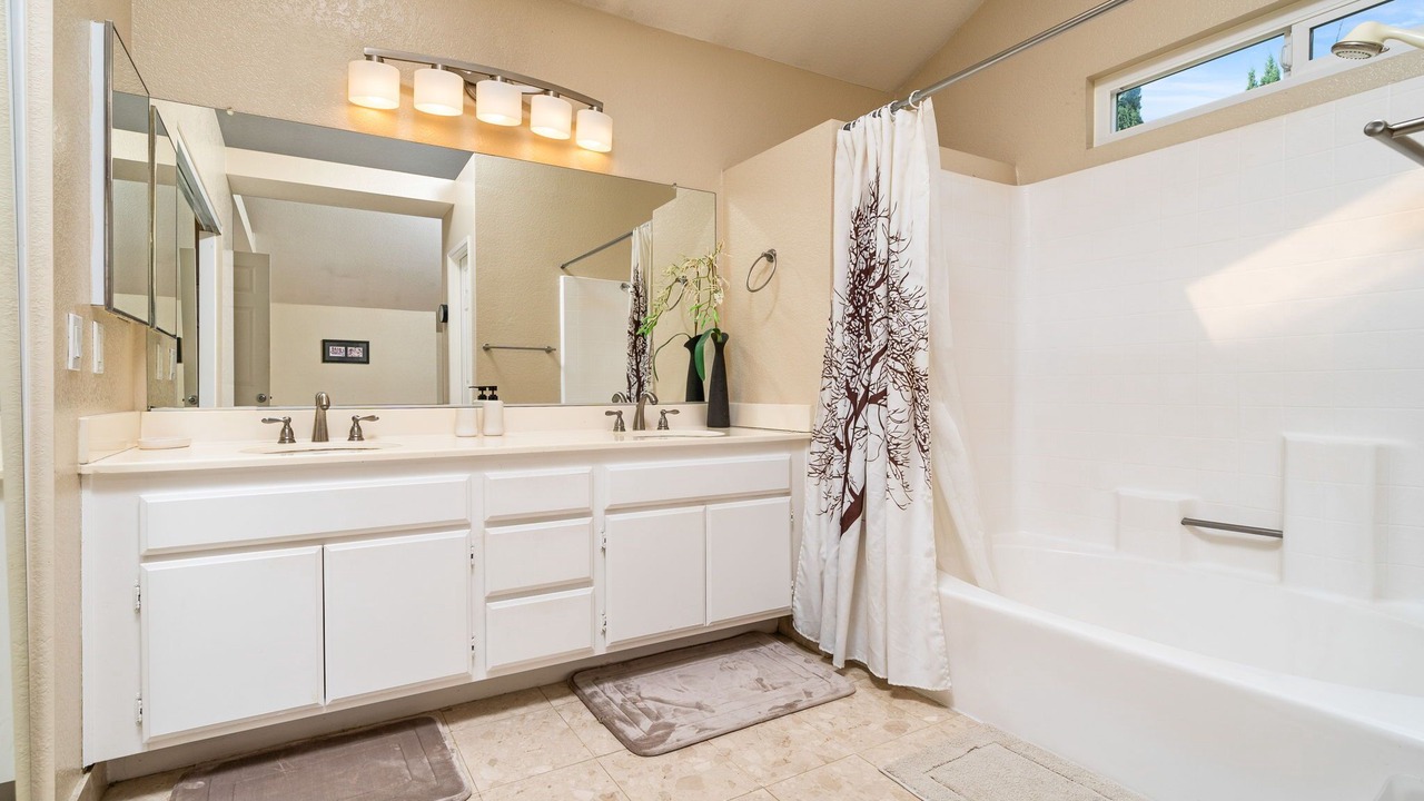 Photo of Bathroom in Moreno Valley
