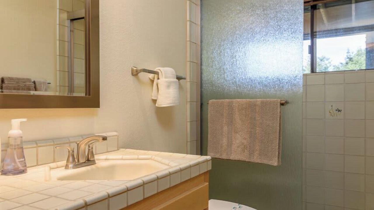 Photo of Bathroom in Sea Ranch