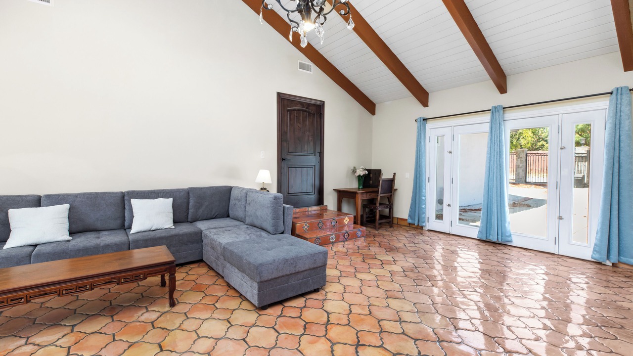Photo of Livingroom in Hacienda Heights