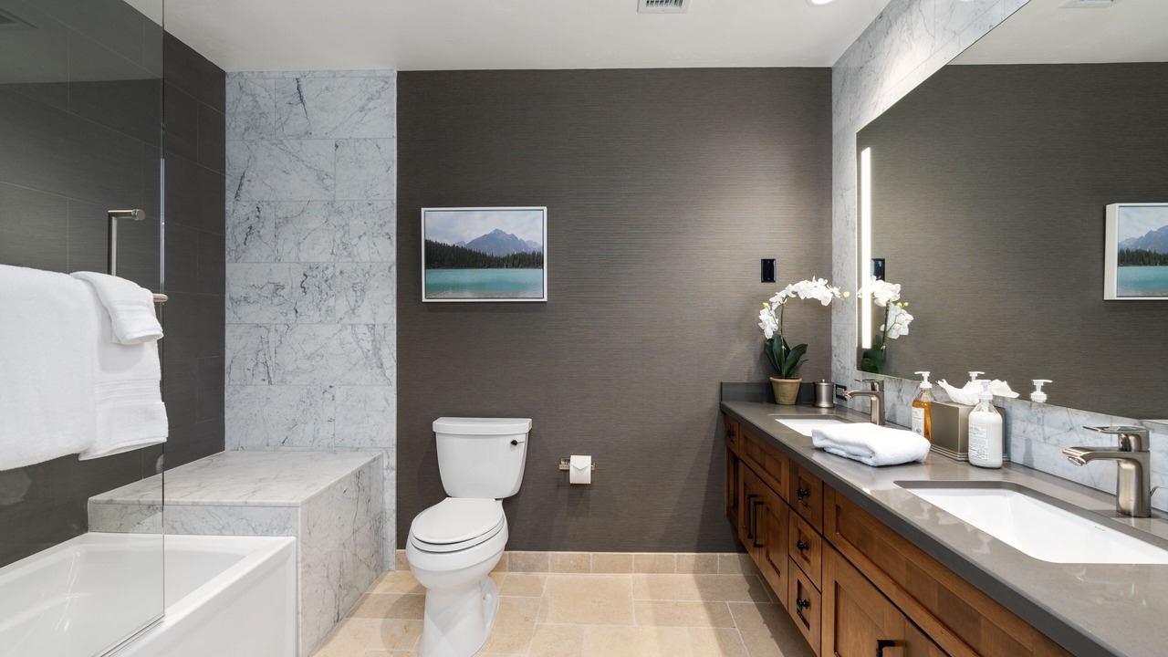 Photo of Bathroom in Lakeside Park