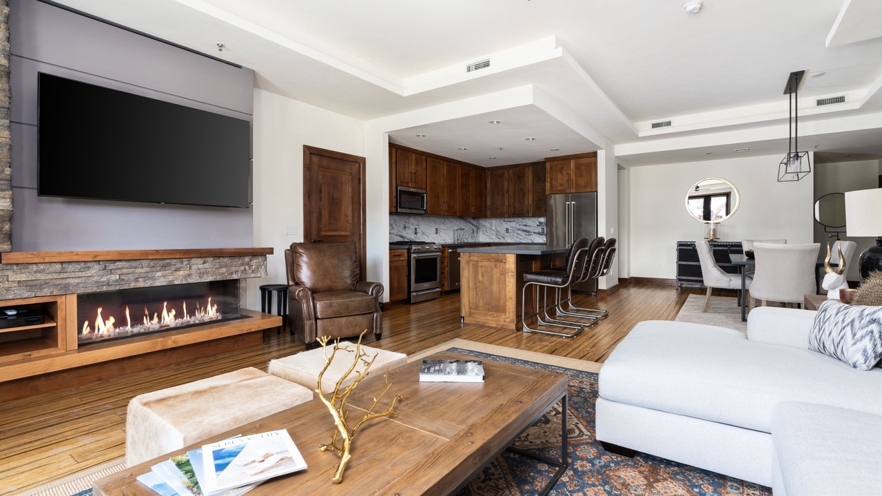 Photo of Livingroom in Lakeside Park