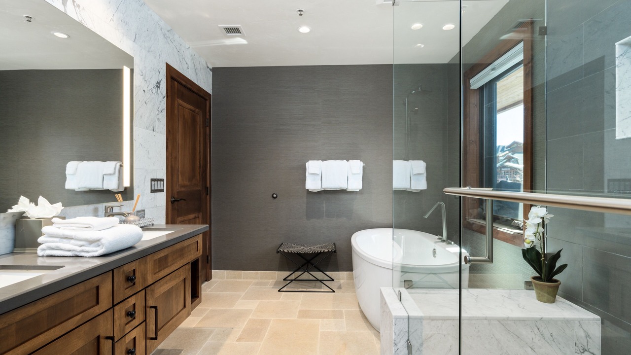 Photo of Bathroom in Lakeside Park
