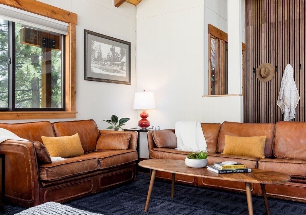 Photo of Livingroom in Meeks Bay