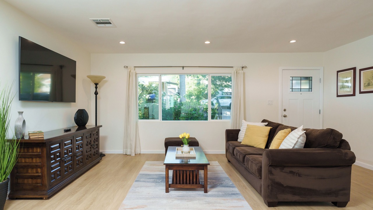 Photo of Livingroom in Crescenta Highlands
