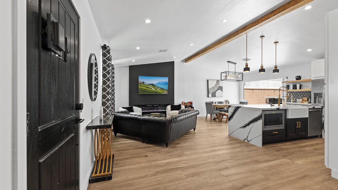 Photo of Livingroom in Paramount