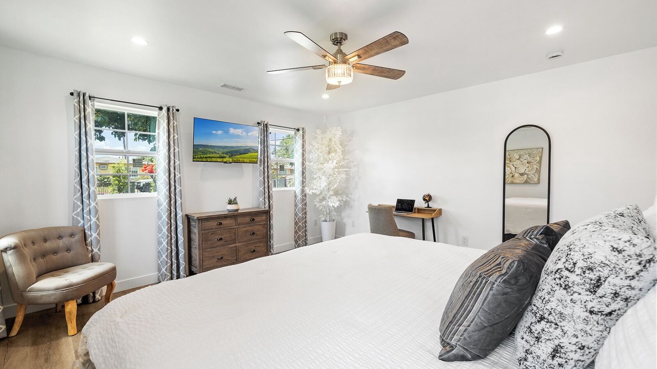 Photo of Bedroom in Paramount