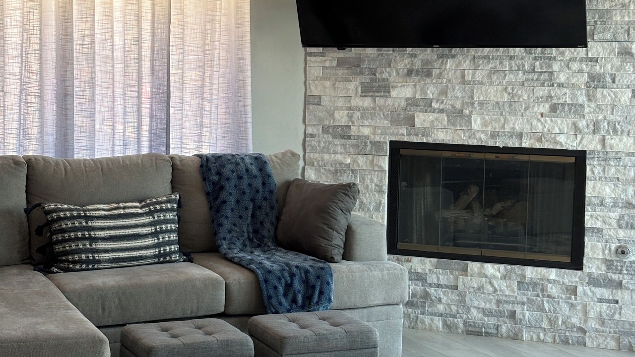 Photo of Livingroom in Lakeland Village