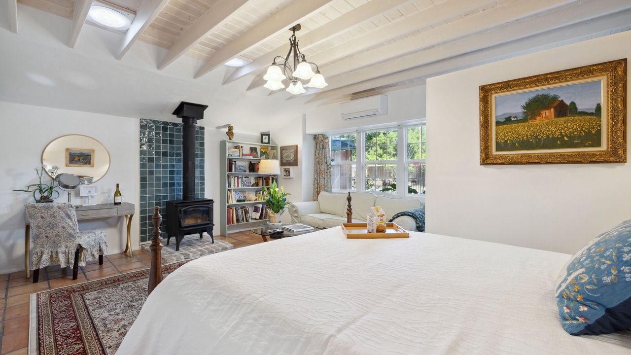 Photo of Bedroom in Mira Monte