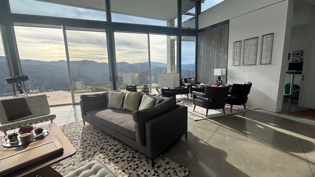 Photo of Livingroom in Carmel Valley