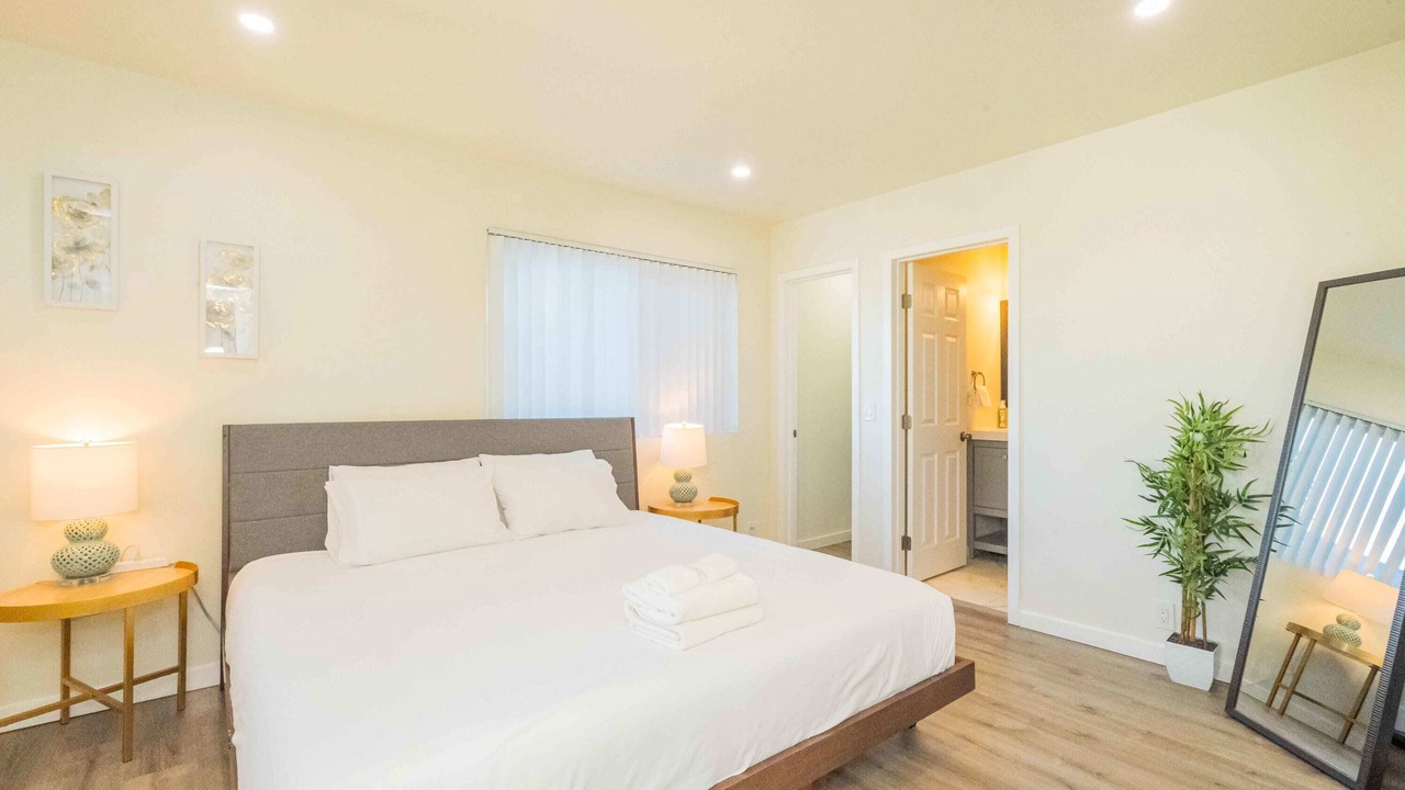 Photo of Bedroom in Altadena