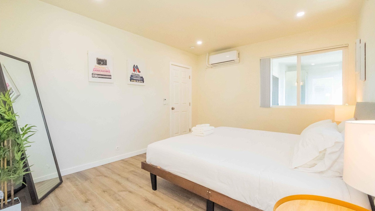 Photo of Bedroom in Altadena