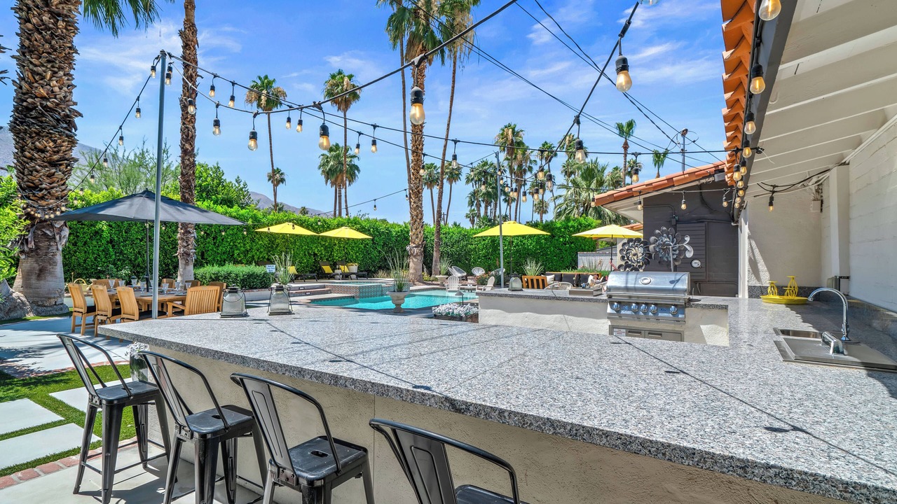 Photo of Outdoor in Warm Sands