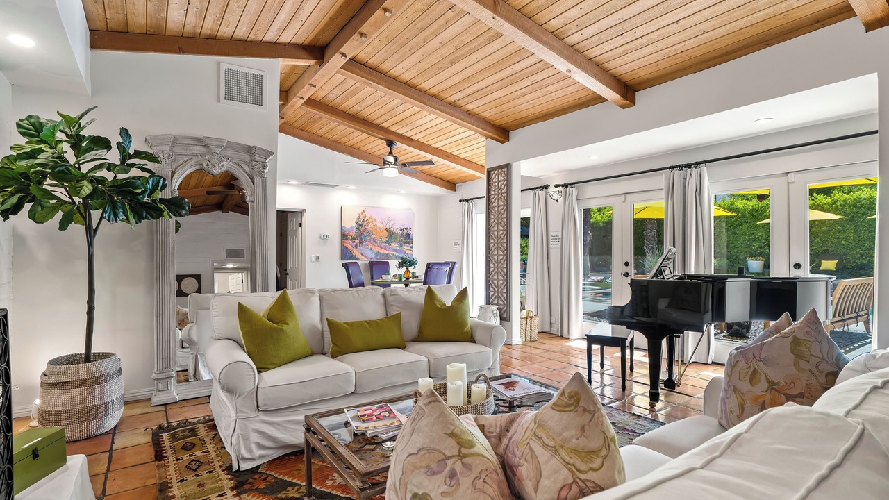 Photo of Livingroom in Warm Sands