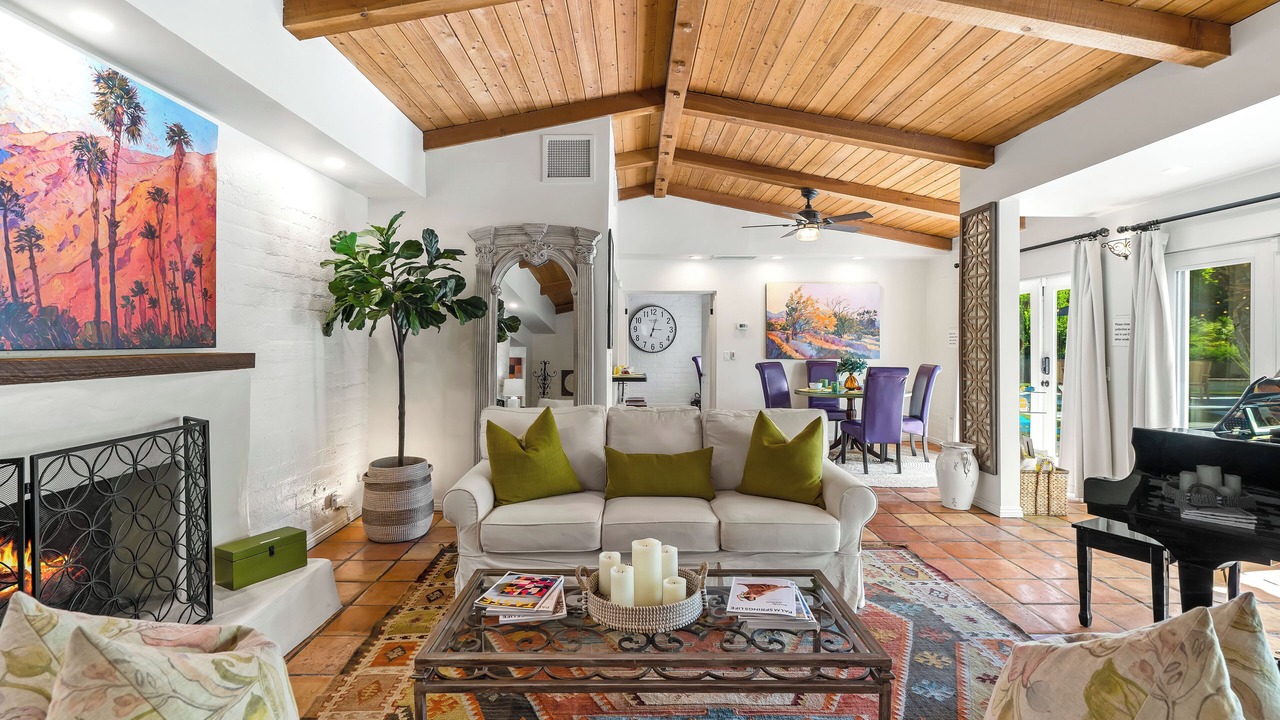 Photo of Livingroom in Warm Sands