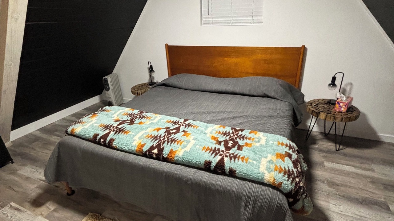 Photo of Bedroom in Green Valley Lake