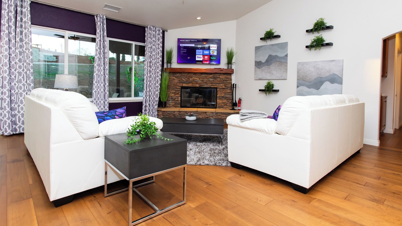 Photo of Livingroom in Vista
