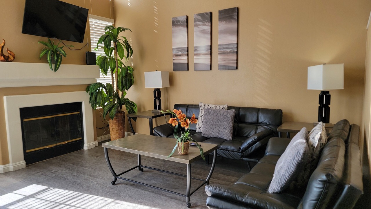 Photo of Livingroom in Tustin