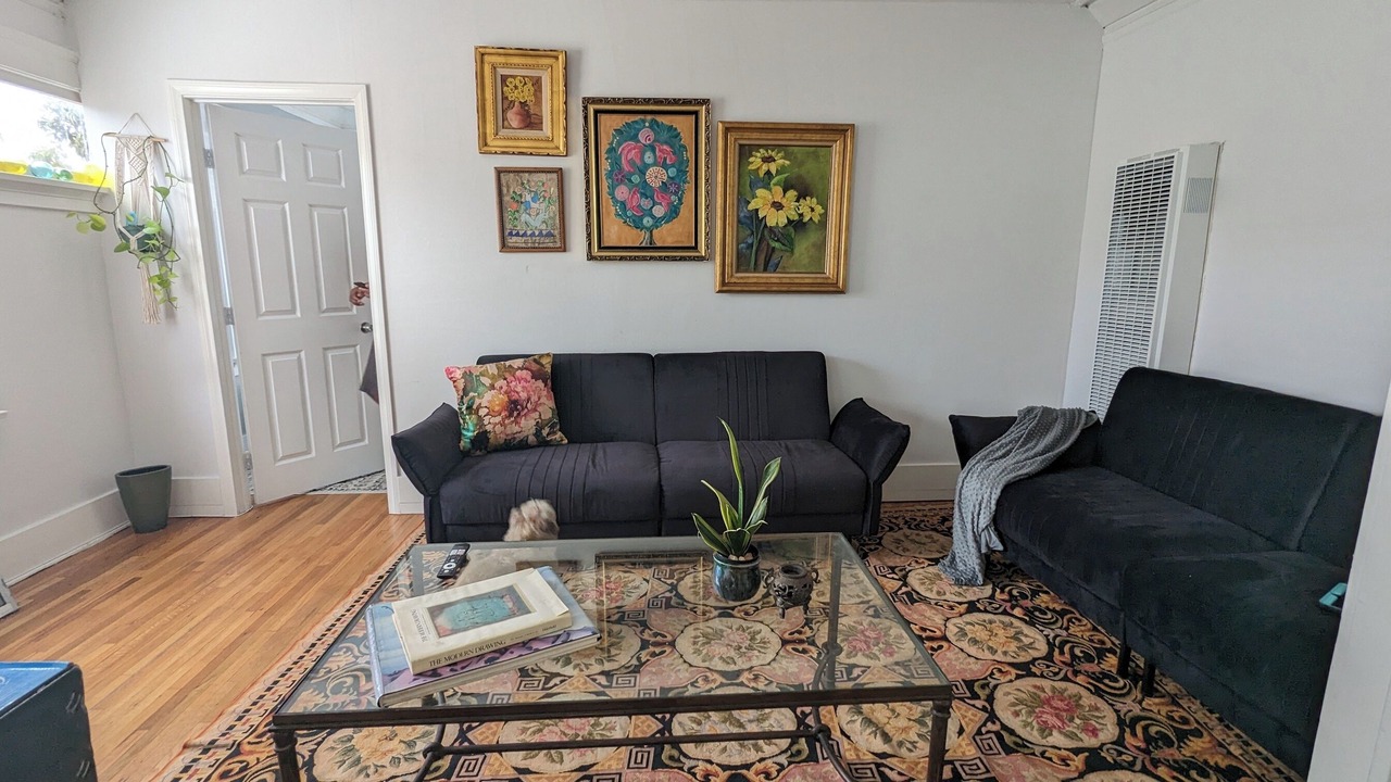 Photo of Livingroom in Alamitos Beach