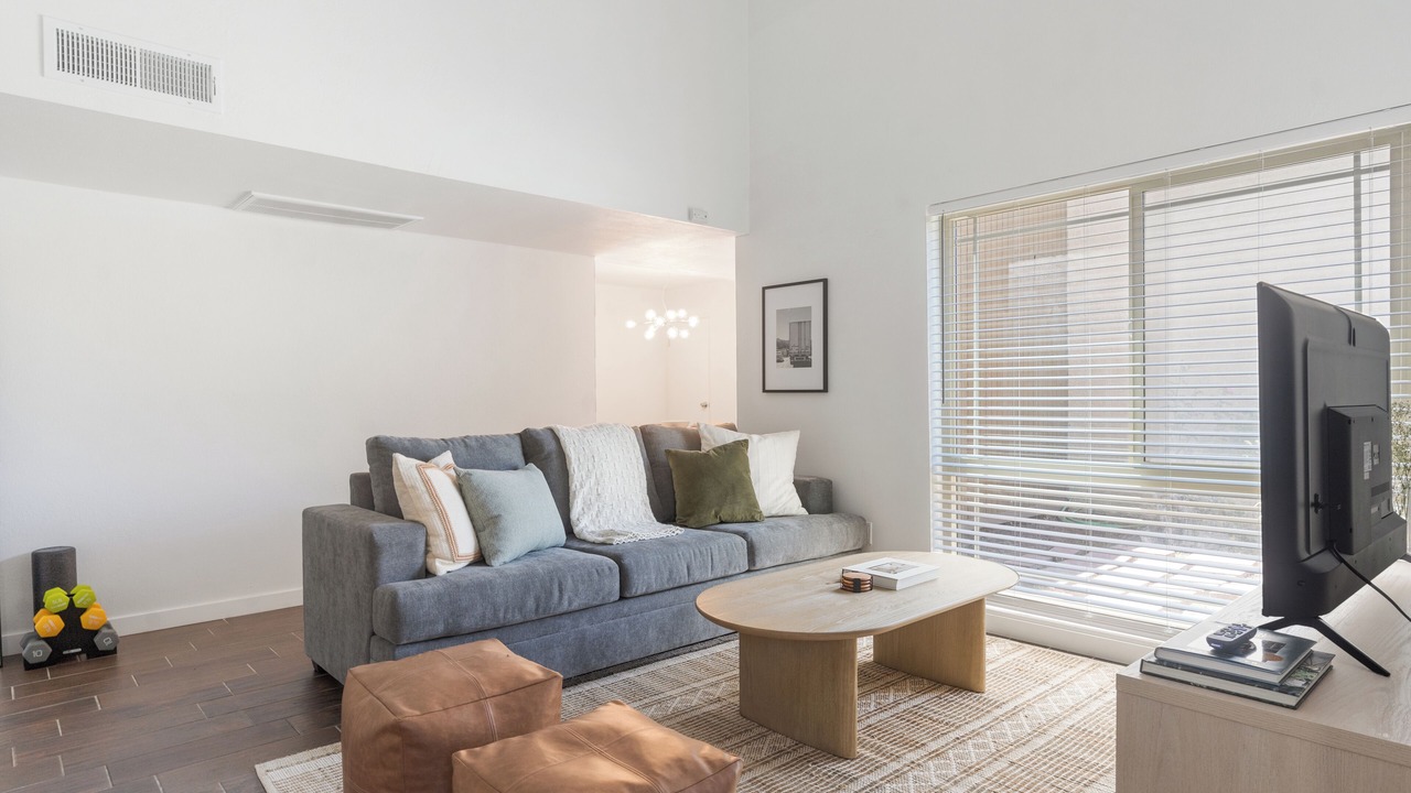 Photo of Livingroom in Bakersfield