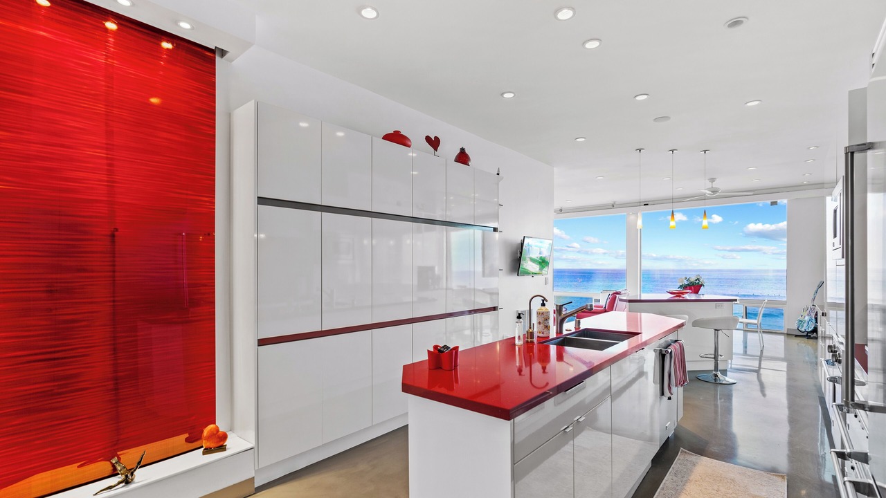 Photo of Kitchen in Beach Barber Tract