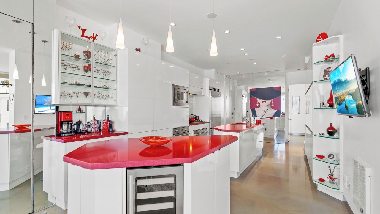 Photo of Kitchen in Beach Barber Tract