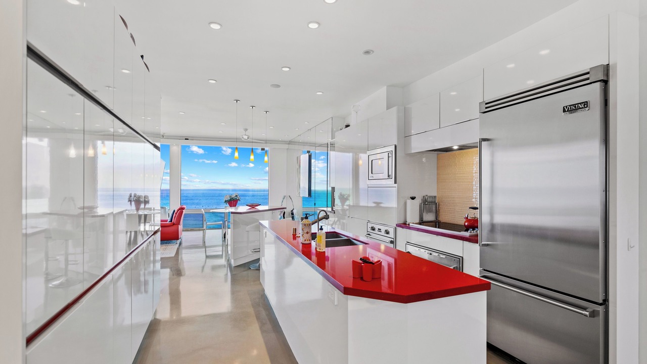 Photo of Kitchen in Beach Barber Tract