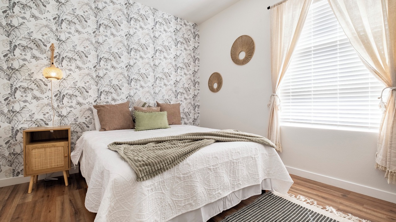 Photo of Bedroom in Downtown Riverside